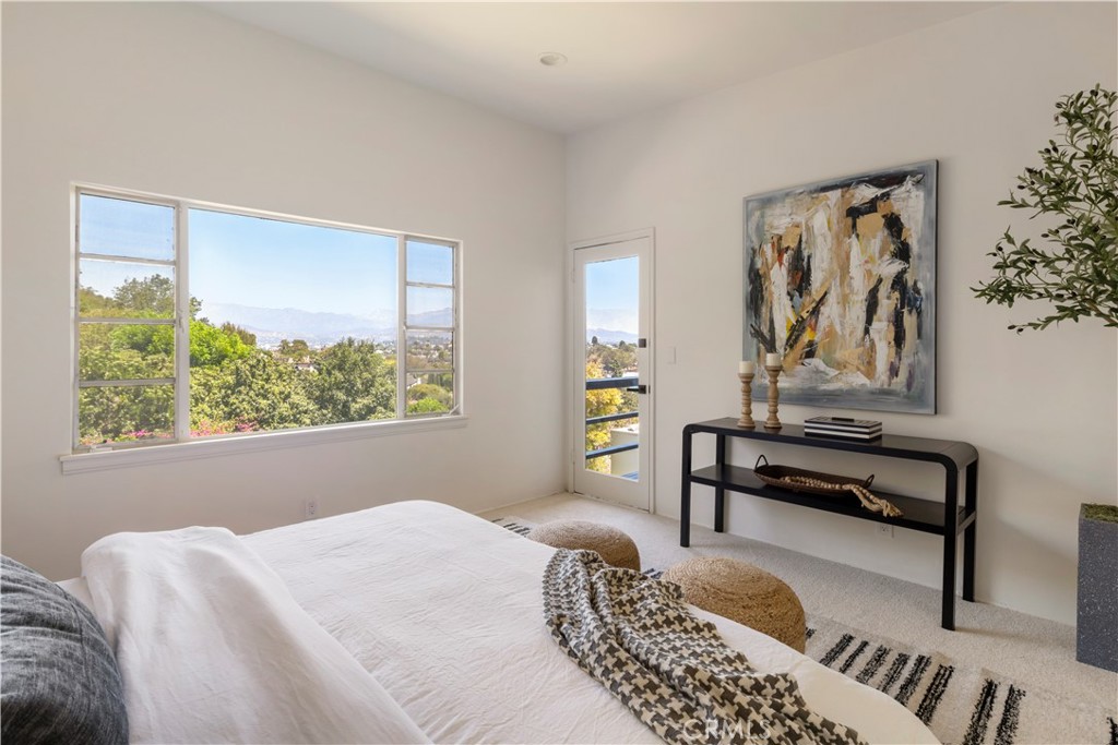 2054 Kenilworth Property Photo 15