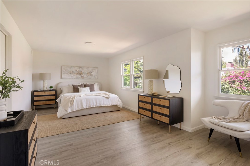 2054 Kenilworth Property Photo 18