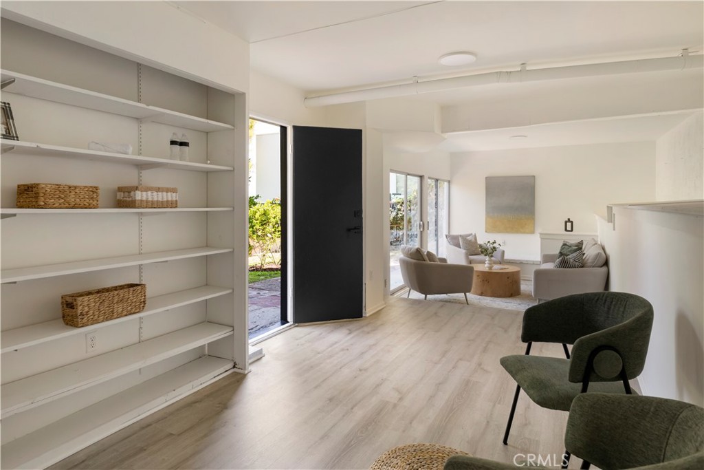 2054 Kenilworth Property Photo 25