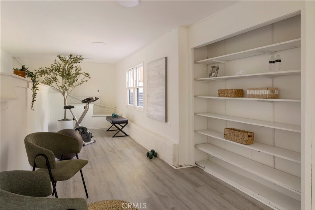 2054 Kenilworth Property Photo 27