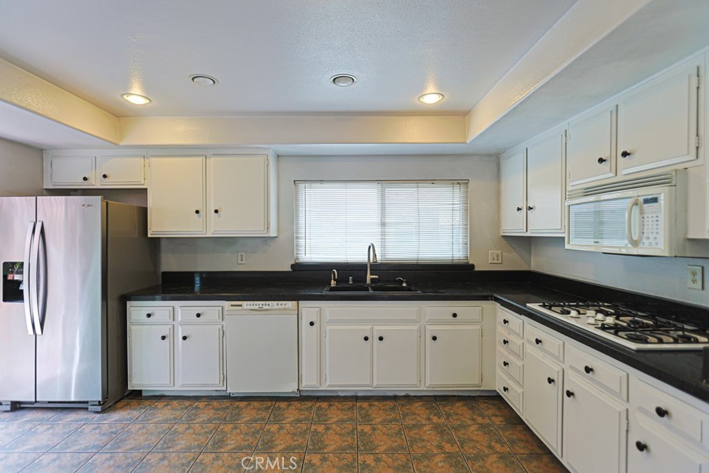 16404 Ponderosa St. Property Photo 4