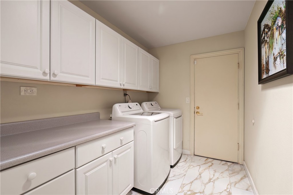 2817 N Mountain Avenue Property Photo 26