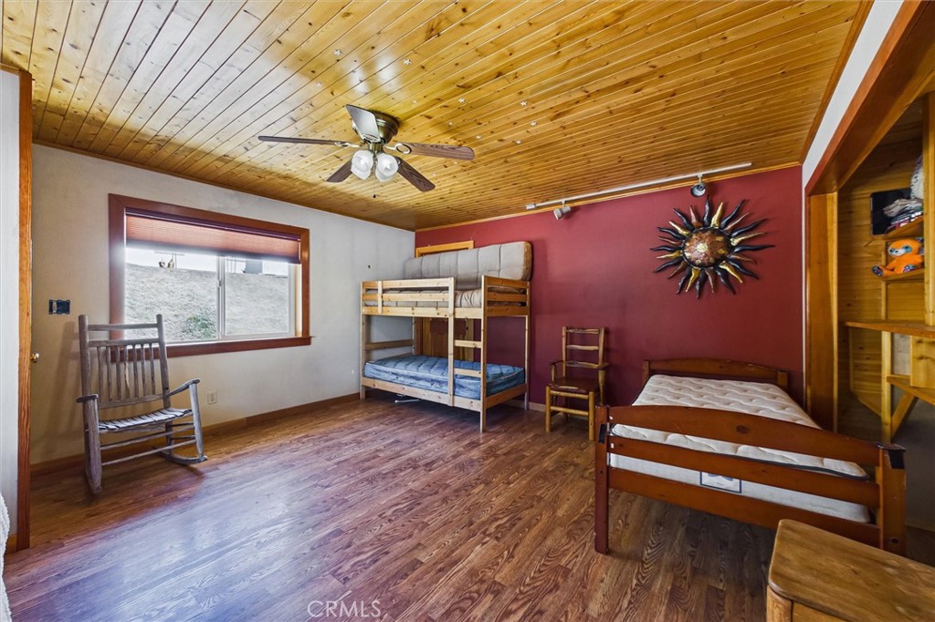 101 Gasline Property Photo 29