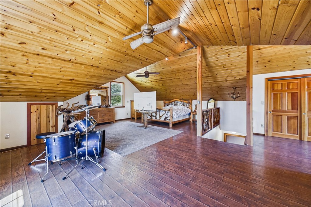 101 Gasline Property Photo 44