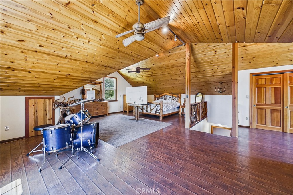 101 Gasline Property Photo 44