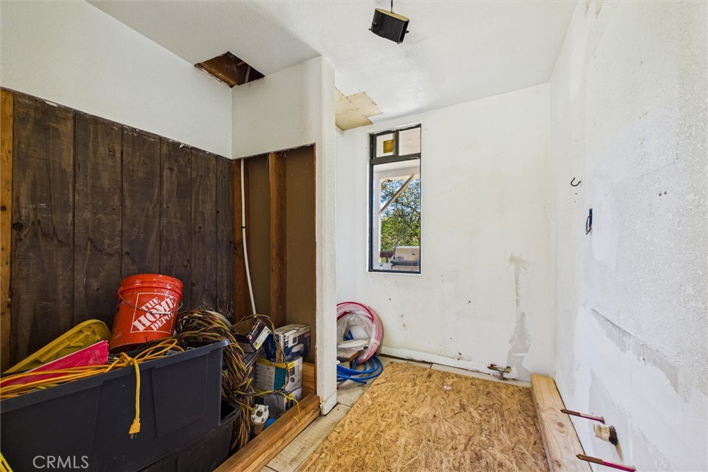101 Gasline Property Photo 60