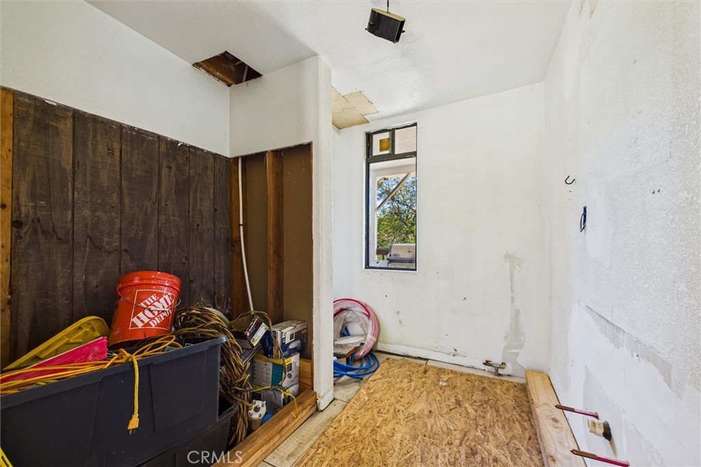 101 Gasline Property Photo 60