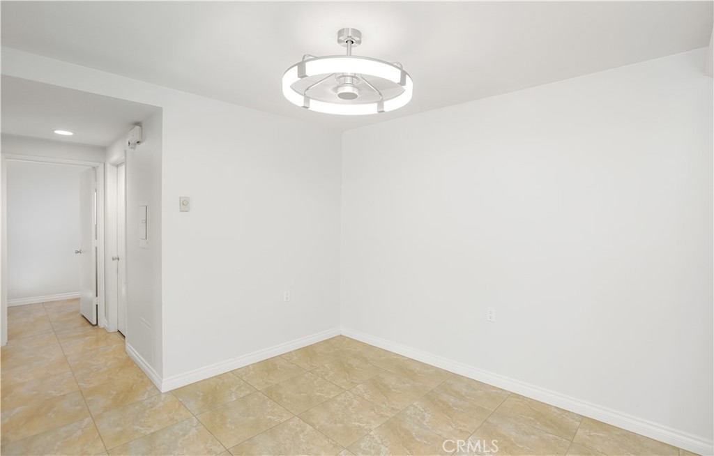 2191 Via Mariposa E B Property Photo 15