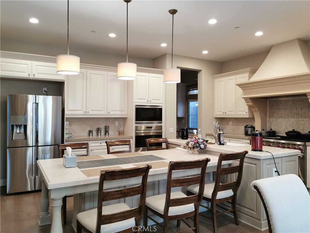 16 Branding Iron Property Photo 10