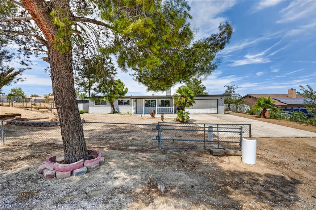 15842 Malpais Lane Property Photo 3
