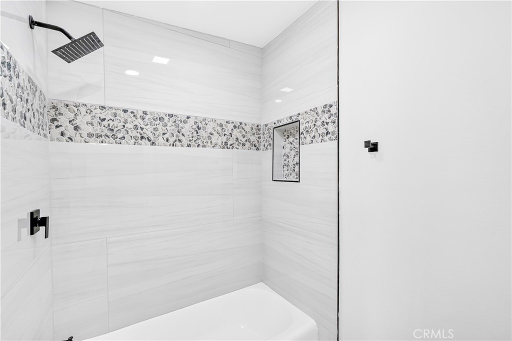 15842 Malpais Lane Property Photo 18