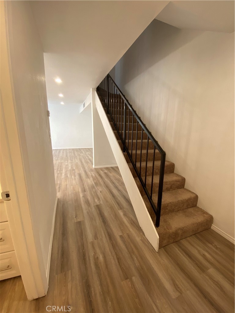 7651 Reseda Blv 5t Property Photo 12