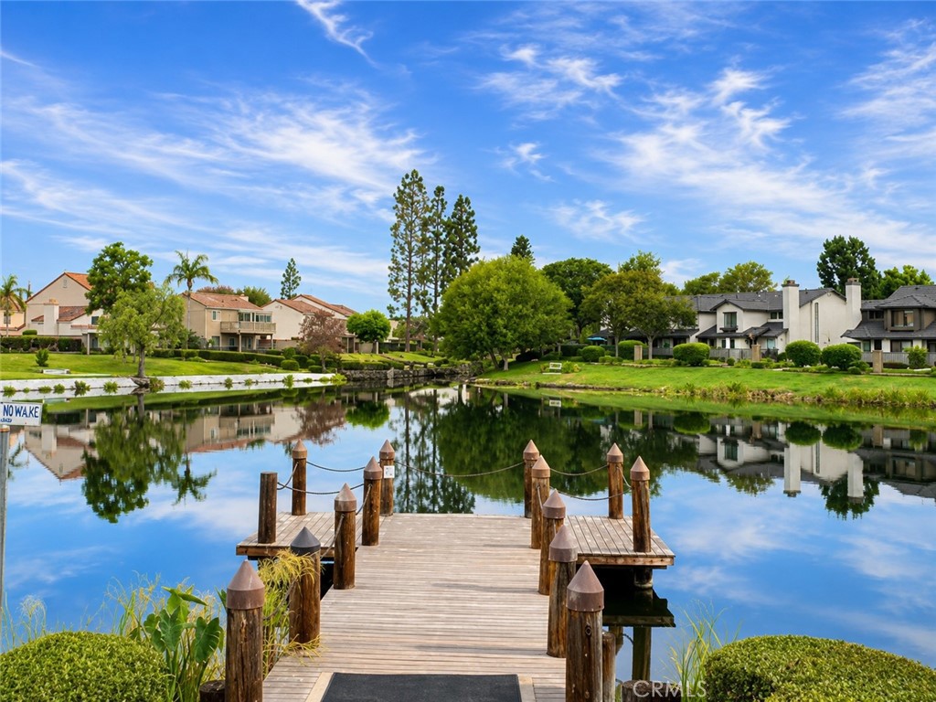 1194 N Leeward Property Photo 4