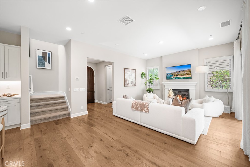 52 English Saddle Property Photo 12