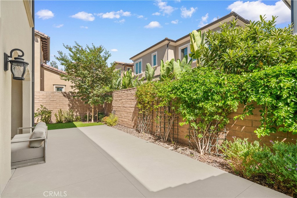 52 English Saddle Property Photo 22