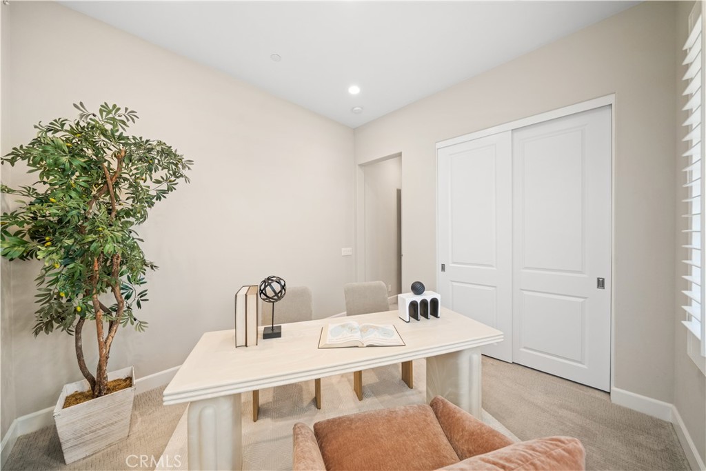 52 English Saddle Property Photo 31