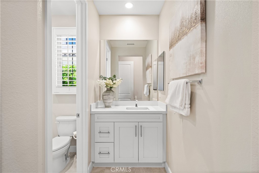 52 English Saddle Property Photo 32