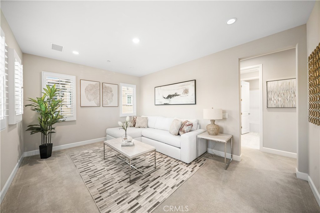 52 English Saddle Property Photo 38