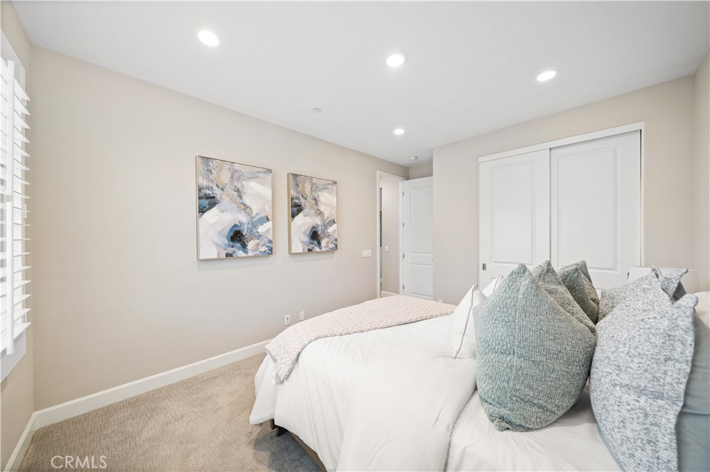52 English Saddle Property Photo 41