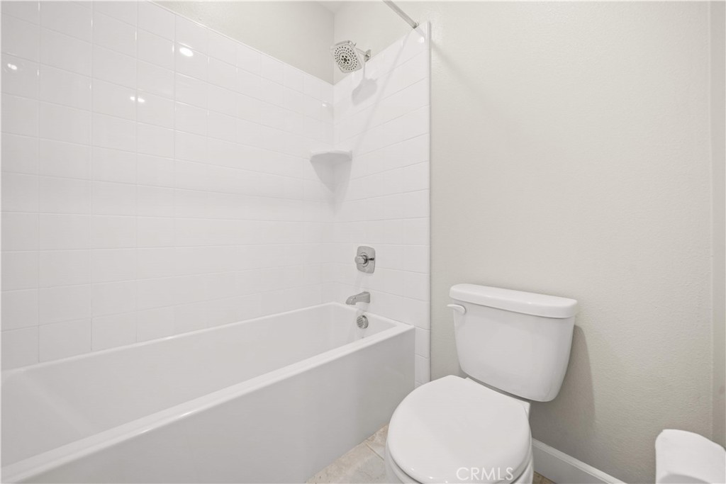 52 English Saddle Property Photo 43