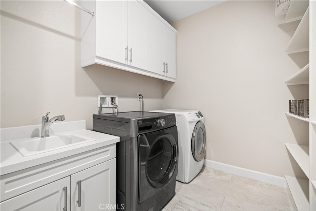 52 English Saddle Property Photo 45