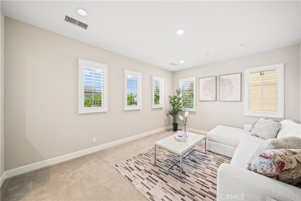 52 English Saddle Property Photo 48
