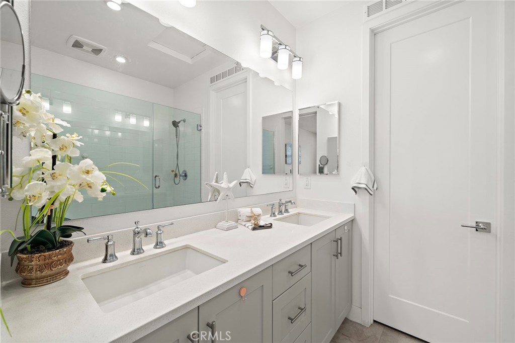 230 Abacus Property Photo 29
