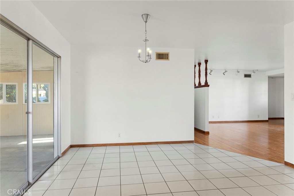 16451 Rhone Property Photo 4