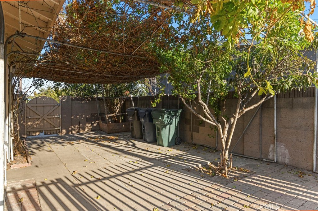 16451 Rhone Property Photo 24