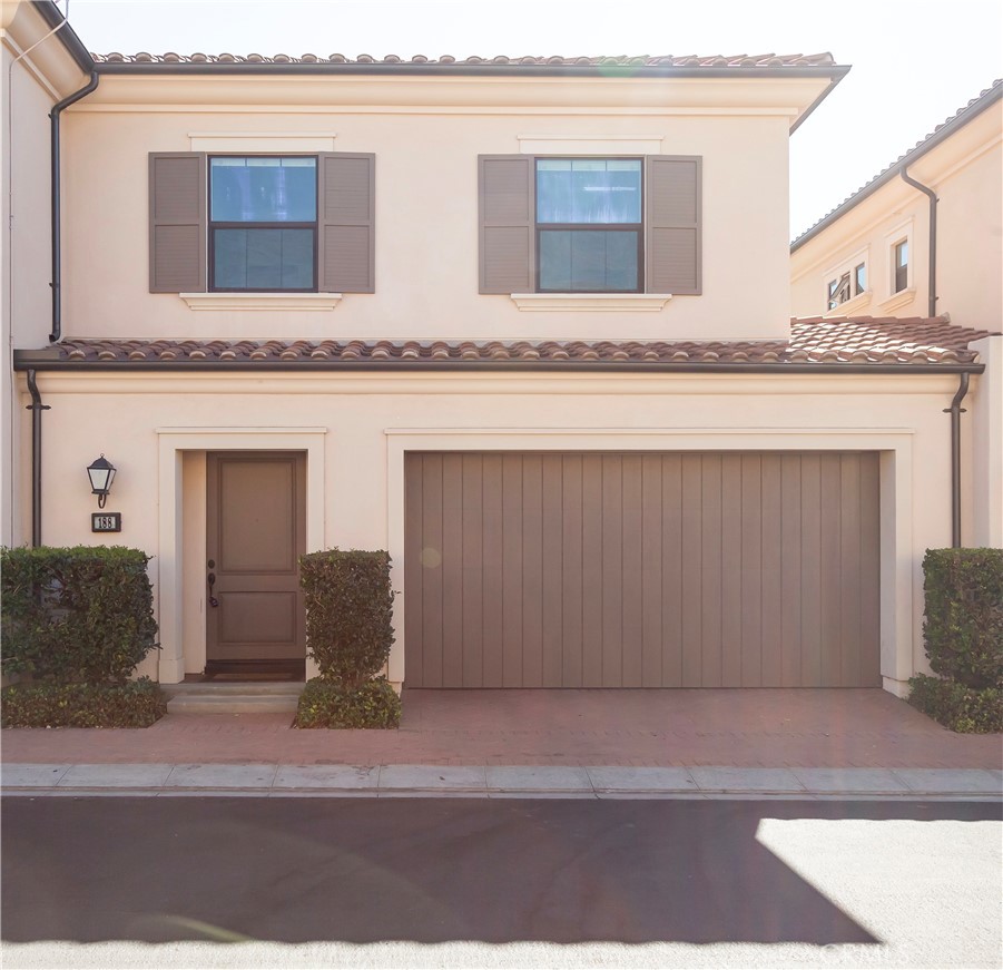 188 Crescent Moon Property Photo 1
