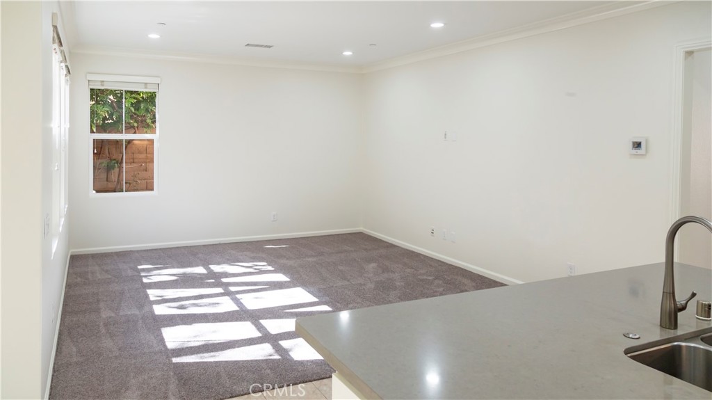 188 Crescent Moon Property Photo 6