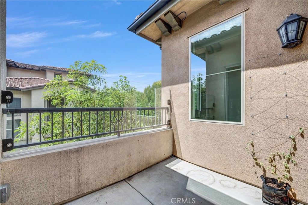 125 Neptune Property Photo 7