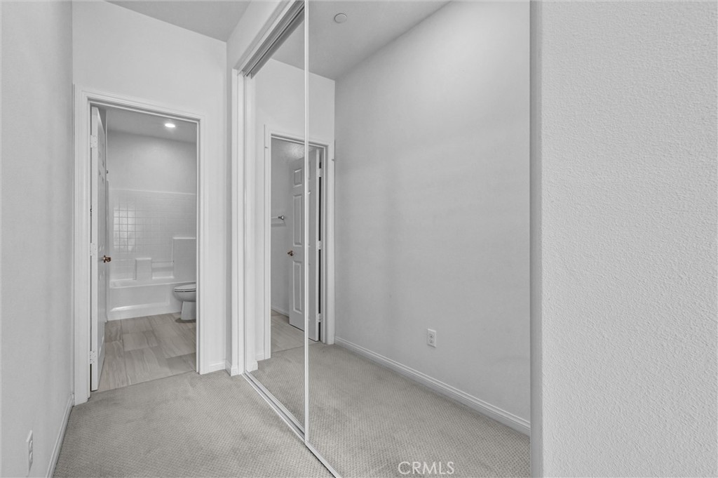 125 Neptune Property Photo 19