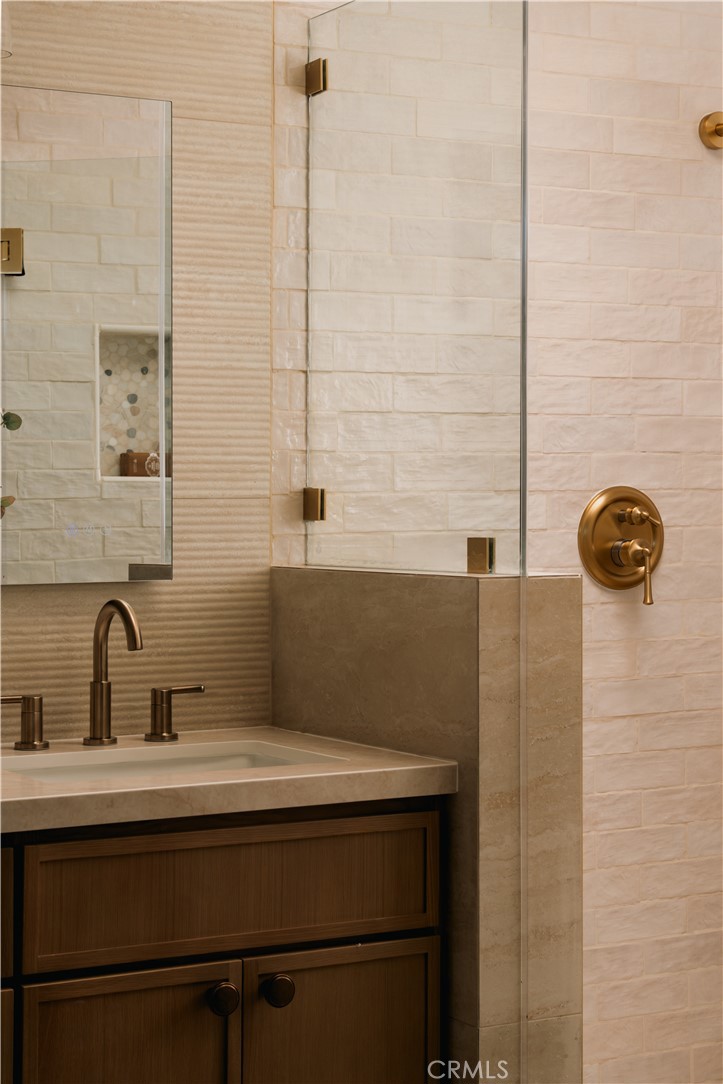 9574 Talbert Property Photo 8