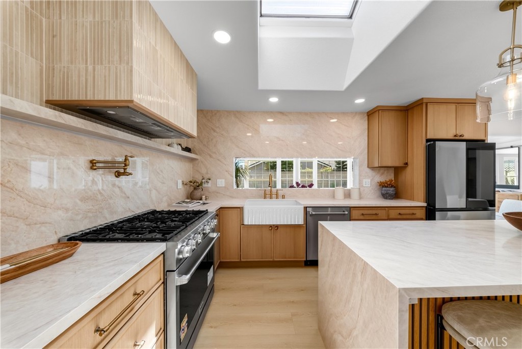 9574 Talbert Property Photo 17