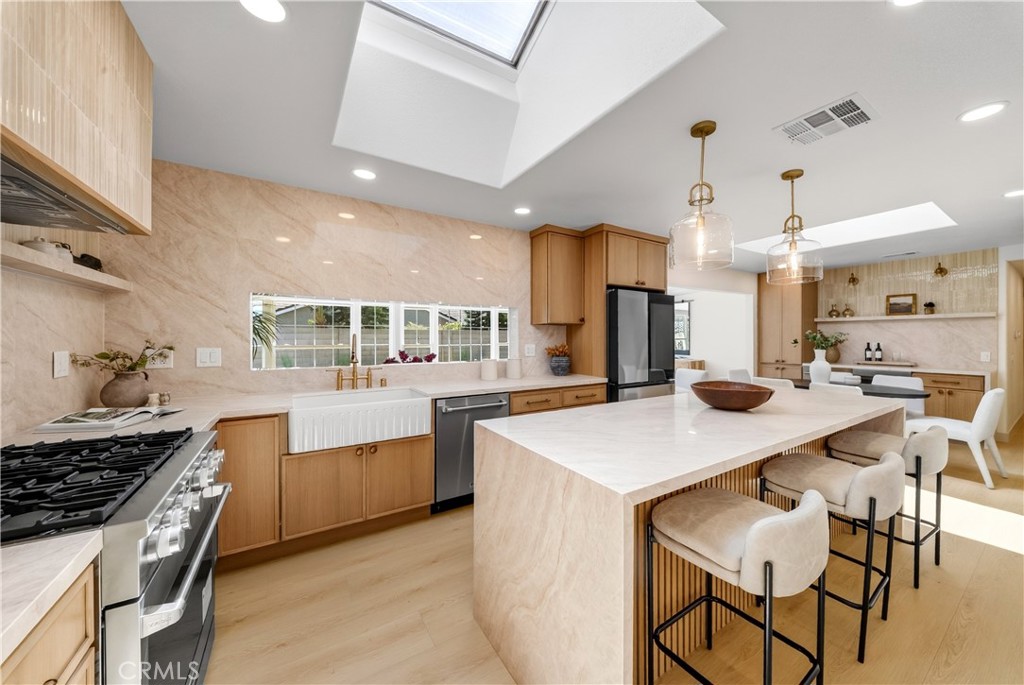 9574 Talbert Property Photo 18