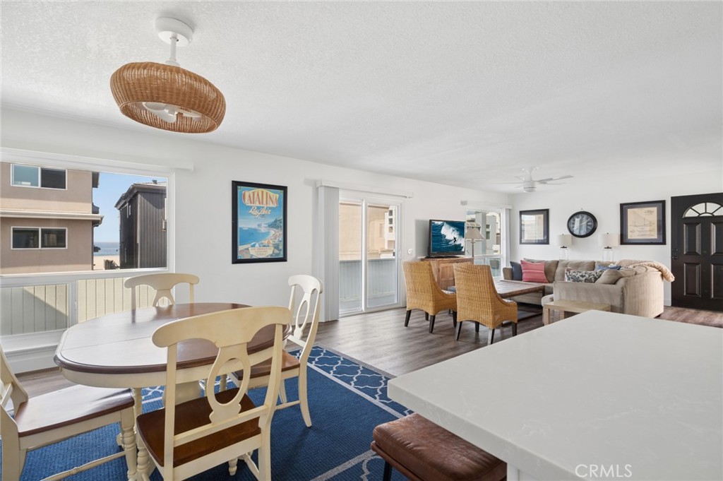 5212 Seashore B Property Photo 3
