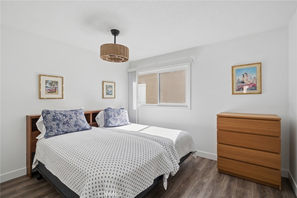 5212 Seashore B Property Photo 12
