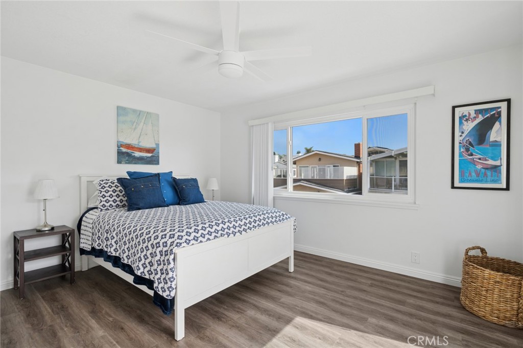 5212 Seashore B Property Photo 14