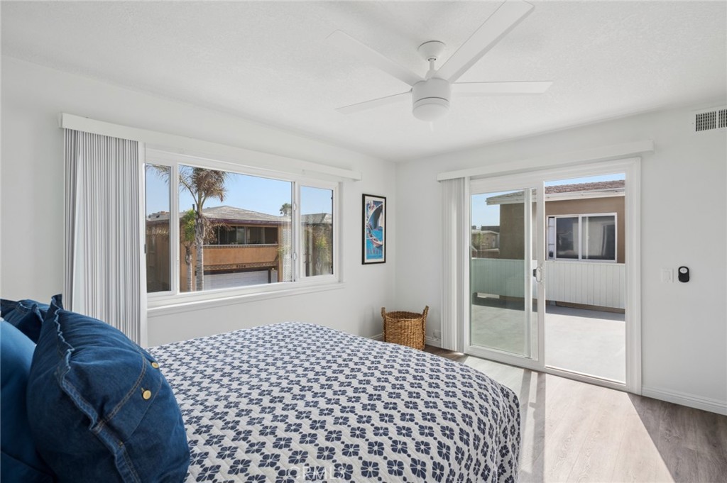 5212 Seashore B Property Photo 15