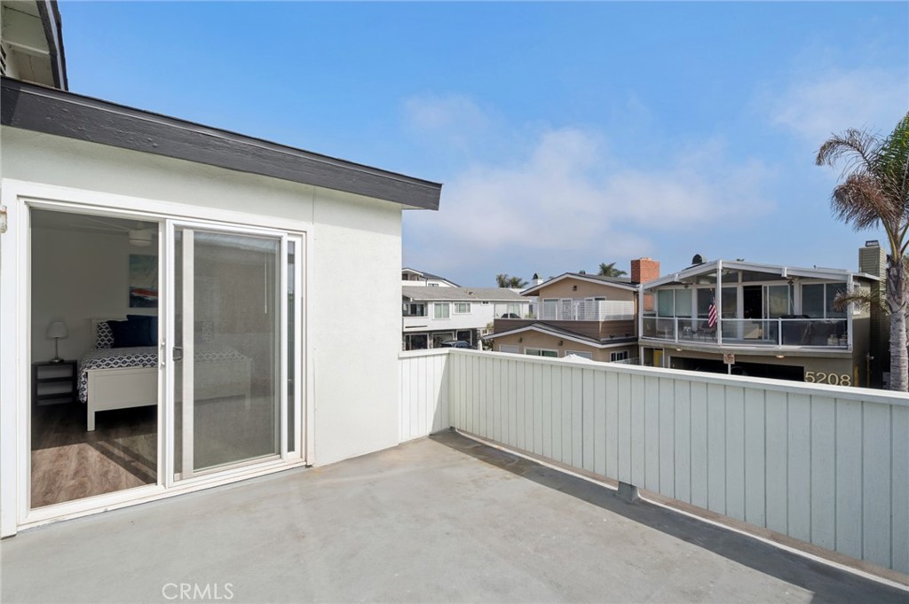 5212 Seashore B Property Photo 16