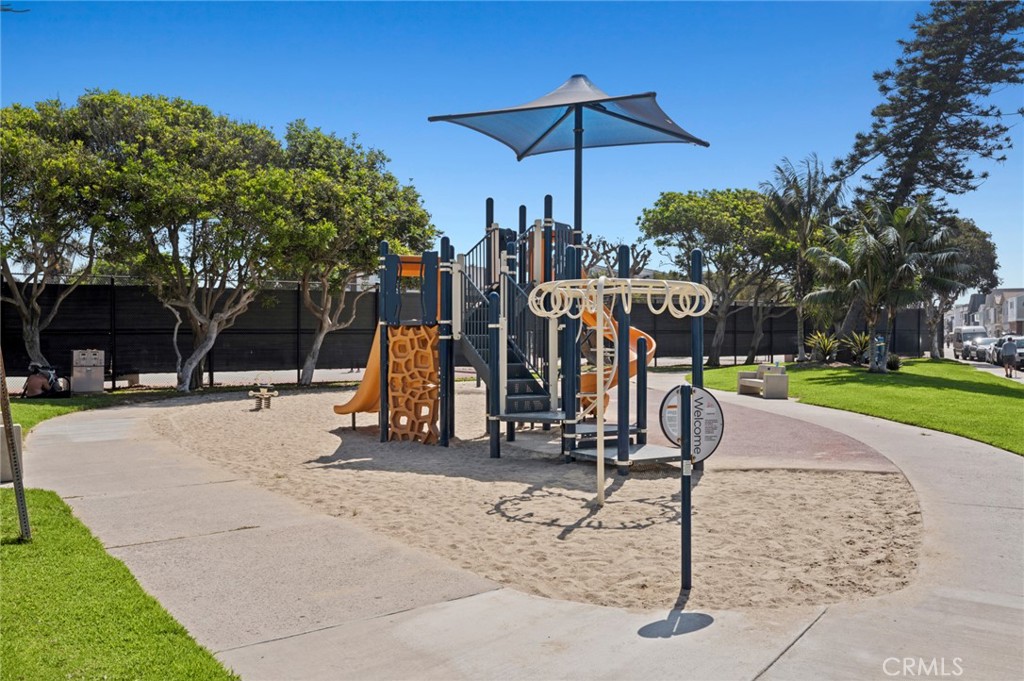 5212 Seashore B Property Photo 22