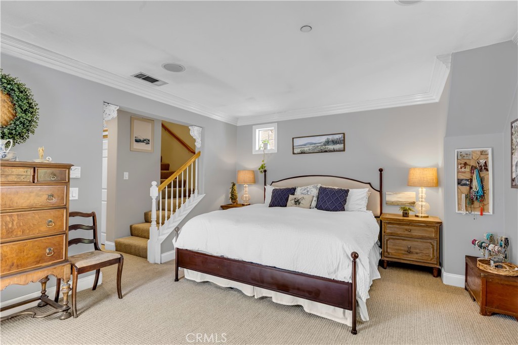 5 Surrey Farm Property Photo 29
