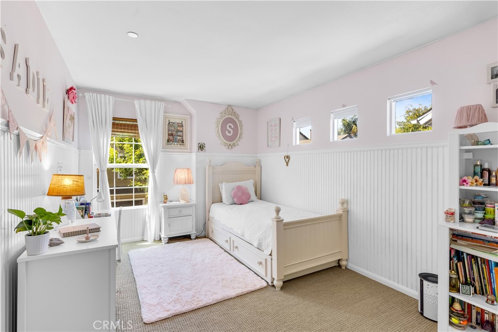 5 Surrey Farm Property Photo 31