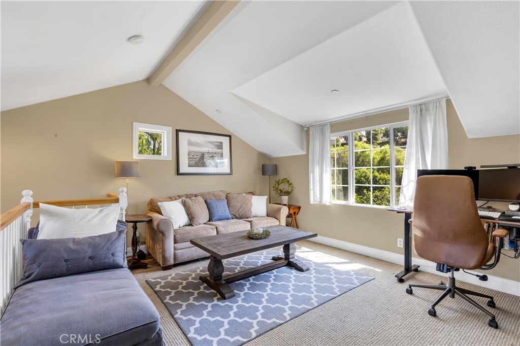 5 Surrey Farm Property Photo 33