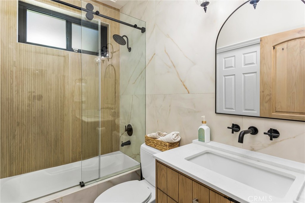 408 Edgemont Drive Property Photo 23