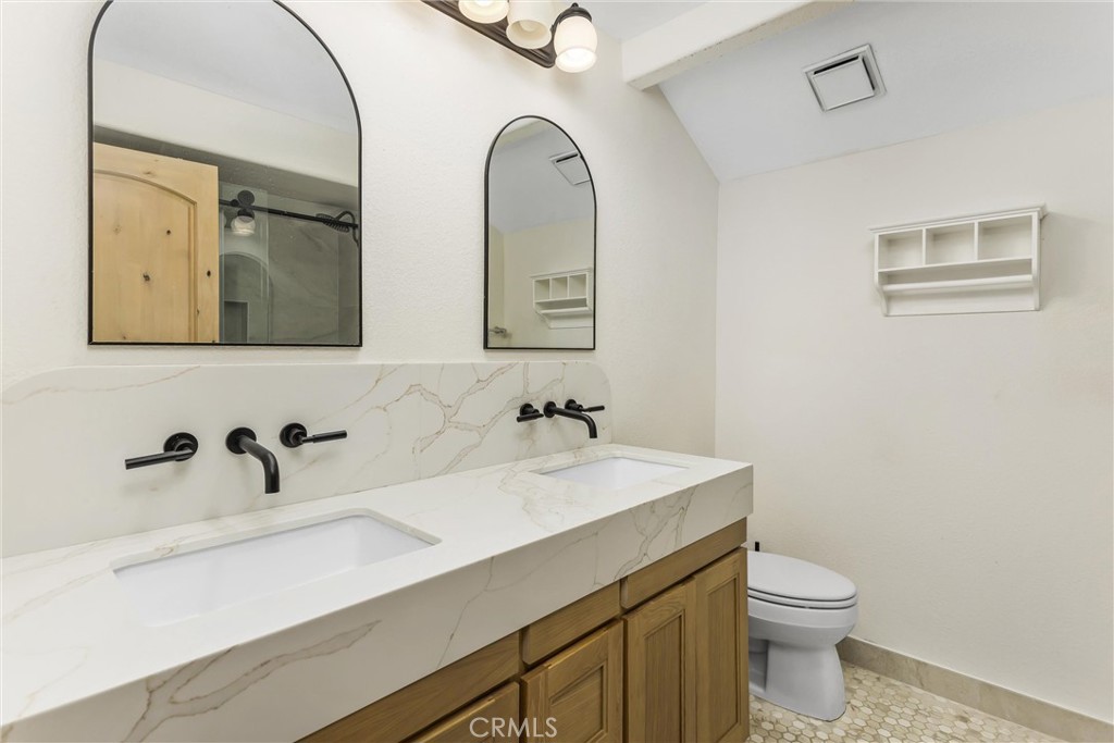 408 Edgemont Drive Property Photo 28