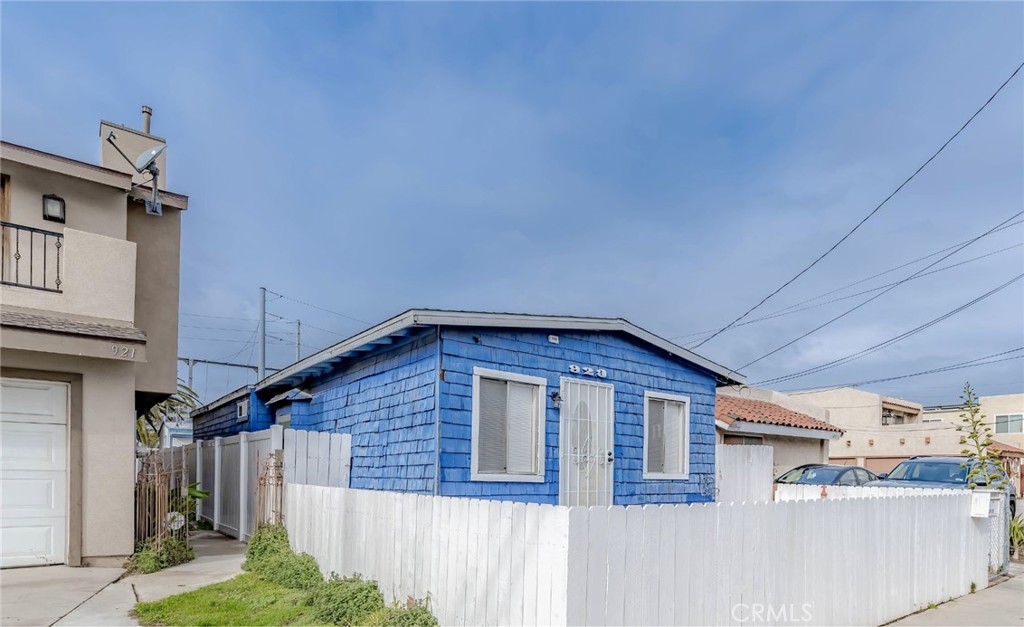 923 Alabama Street Property Photo 1