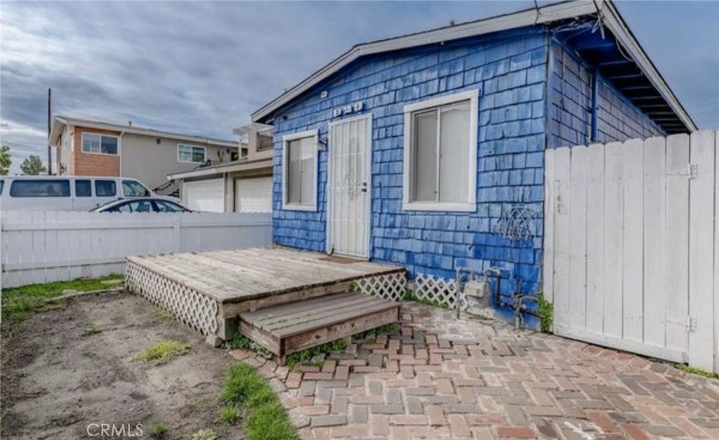 923 Alabama Street Property Photo 2