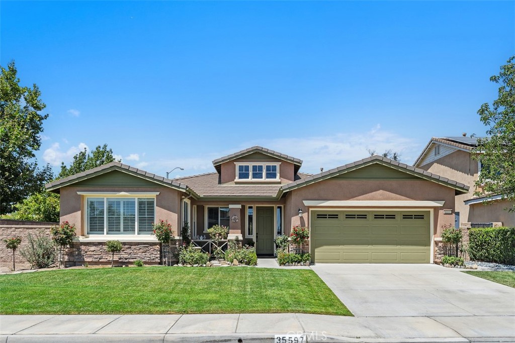 35597 Hawkeye Property Photo 1